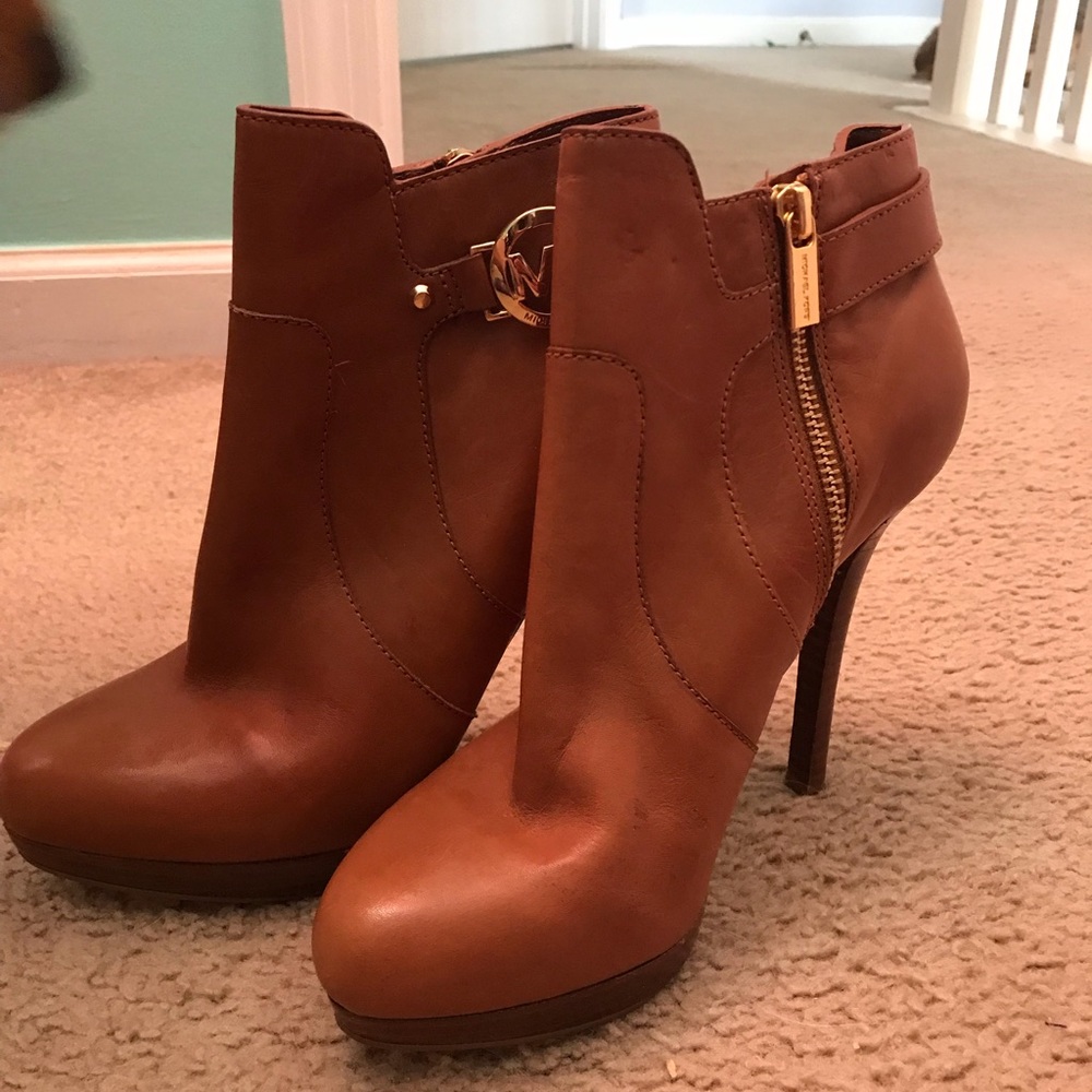 Saddle MK Heels
